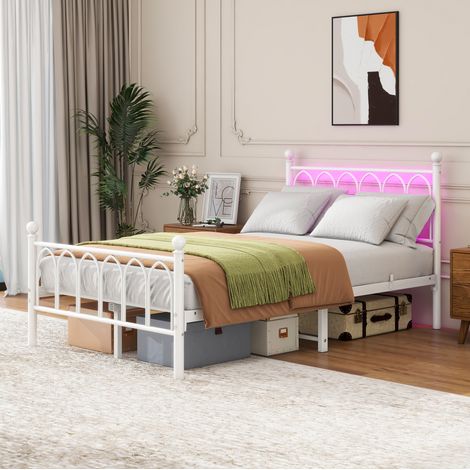 Estructura de cama de metal blanca 120x200 cm con LED, USB y cabecero alto (1/5)