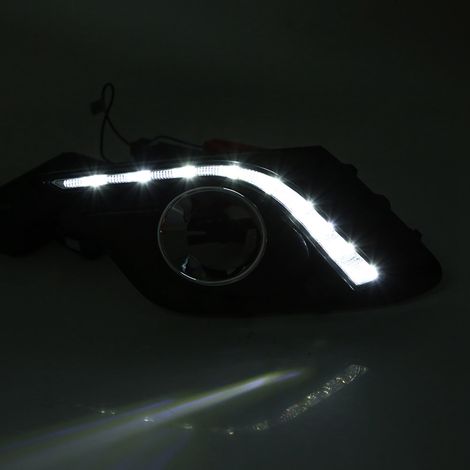 Modifikation des Motorhaubenverschlusses aus Kohlefaser für Rennwagen (1/5)