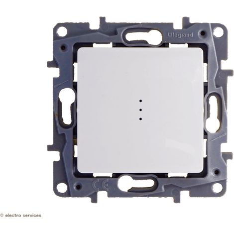 Legrand – Interrupteur va-et-vient à voyant – Compatible plaques Niloe – Montage encastré ou saillie – Fixation à vis et griffe – Tension 250V, courant 10A