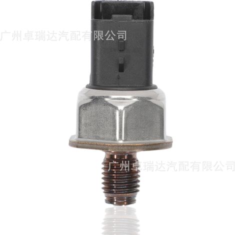 Der Öldrucksensor 55PP02-02 9307Z527A ist für Peugeot 307 und Ford C-MAX geeignet. (1/4)
