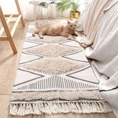Tapis en coton tufté lavable avec pompons, jeté de style shag géométrique tissé, tapis de zone Boho pour buanderie/chambre (Beige, 60 x 180 cm) (1/5)