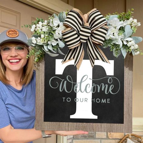 Wooden Wreath - Door Hanger With Faux Greenery And Burlap Bow - For Front Door Porch Wall Window - Customisable Surname - 1 Piece (1/5)