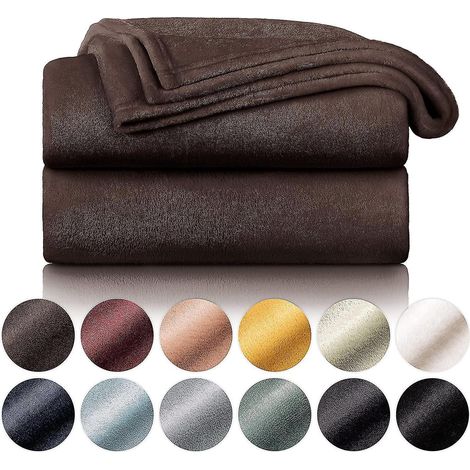 Weiche und flauschige Decke – Hochwertige Decke aus ultraweichem Fleece, ideal als Sofadecke, Tagesdecke oder Wohnzimmerdecke – 130 x 150 cm – Dunkelbraun