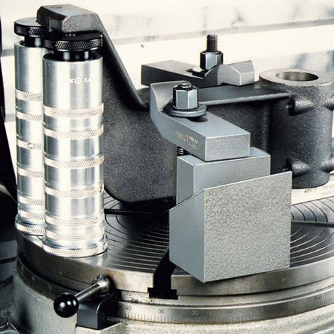 AMF Stiftschraube DIN6379 M6x63mm vergütet auf 8.8 (1/5)