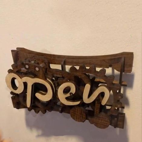 Revolutionäres „Geöffnet/Geschlossen“-Schild, umbaubarer Holzgetriebemechanismus, Haguruma Art Crafts, braun