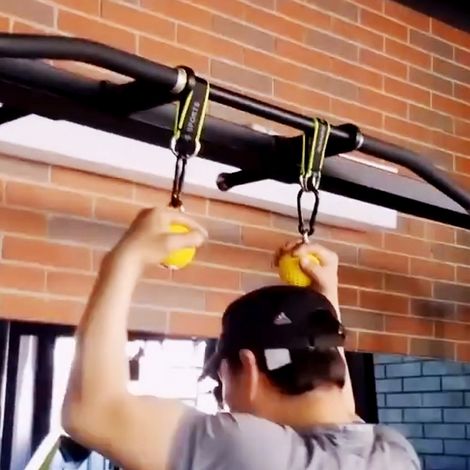 Poignées antidérapantes pour ballon de traction, accessoire de musculation pour tractions et kettlebells. (1/5)