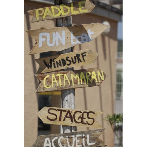Tableau sur toile panneaux de plage Saint-Aunes 30x45 cm - Impression sur Toile Murale Décorative - Image imprimée en HD sur Toile - Toile sur Châssis en Bois FSC - Fabriqué en France (1/4)