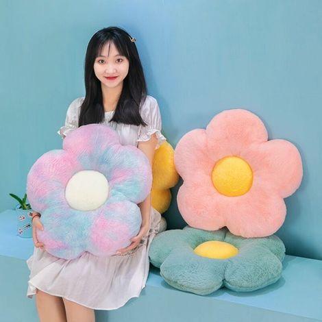 50 cm Plüschblumenkissen - Braunes Gänseblümchen - Bequemes und schickes Kissen fürs Sofa - Weicher und flauschiger Plüsch (4er-Set) (1/5)