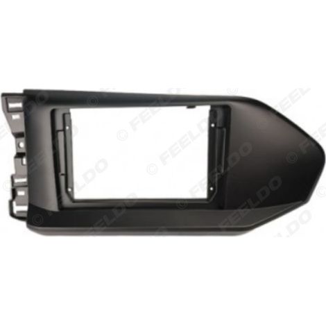 Compatible avec le Volkswagen Caddy 2023, ce panneau de navigation grand écran Android de 9 pouces et son cadre de haut-parleur sont conçus pour être modifiés.