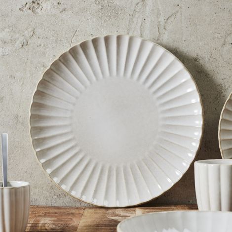 The Home Deco Factory – Assiette de présentation 32cm – Design élégant avec rainures – Parfaite pour repas raffinés – Vaisselle sophistiquée