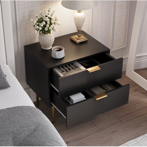 Table de chevet noire avec 2 tiroirs, design rainuré et pieds en métal (1/5)