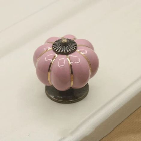 Lot de 4 boutons en céramique rose décoratifs en forme de citrouille, style vintage, pour tiroirs, portes et placards. (1/5)