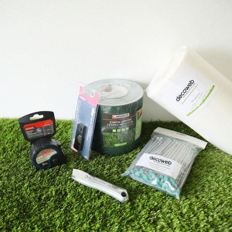 Kit de pose pour gazon synthétique sur sol meuble - 50m² - avec couteau alu et mètre (1/5)