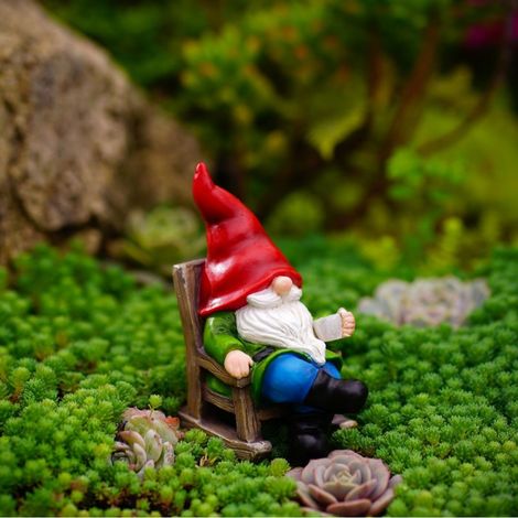 Figurine Nain de Jardin en Résine, Décoration Nain sur Fauteuil à Bascule, Style Cartoon Extérieur, 6,4×9,3×12cm (1/4)