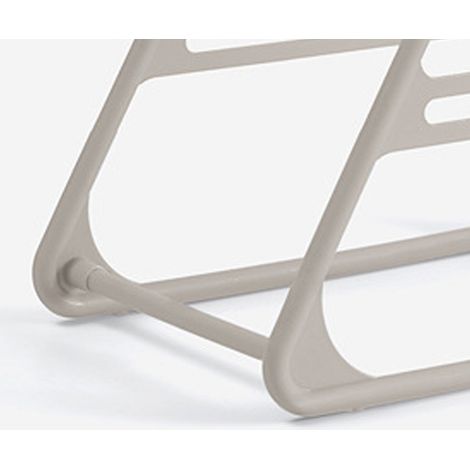 Porte-étagère triangulaire PP Organisateur multifonction gris avec design arrondi pour rangement cintres et clips (1/4)