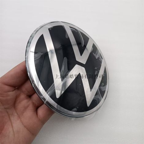 760853601E is applicable to the front grille of Volkswagen Tiguan L, Tharu, Tayron, and Touareg, featuring the ACC high-end ceramic mirror finish. (1/4)