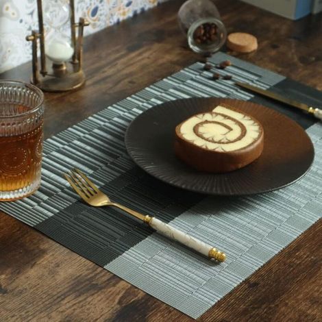 Set De Table - Vinyle Tissé 70 Polyester 30 - Résistant Chaleur 65 C - Lavable Et Antidérapant - Pour Cuisine Salle A Manger Interieur Extérieur - Lot De 4 (1/4)