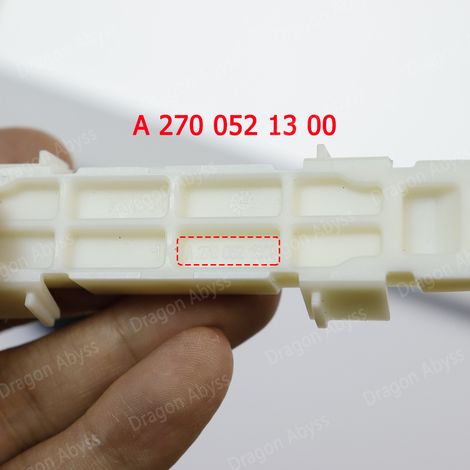 A2700521300 2700521300 is suitable for the timing gauge guide plate of the older engine of Mercedes-Benz M270. (1/2)