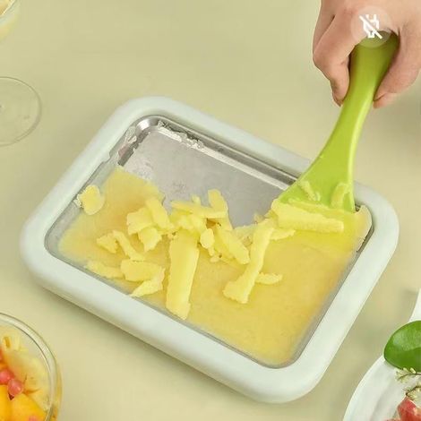 Eismaschinen-Set für zu Hause, für gemeinsame Eltern-Kind-Aktivitäten (grün), mit Schnellgefrierschale und zwei Schabern (1/3)