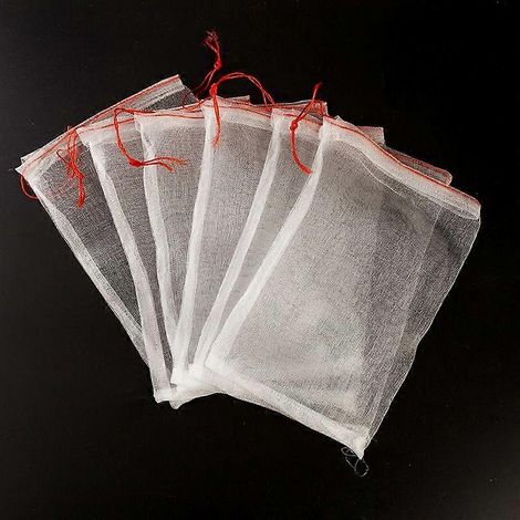 100 sacs en filet anti-insectes, filet de jardin en nylon, sac de protection réutilisable pour fruits et plantes, sac à raisins anti-oiseaux avec cordon de serrage (15 x 25 cm) (1/5)