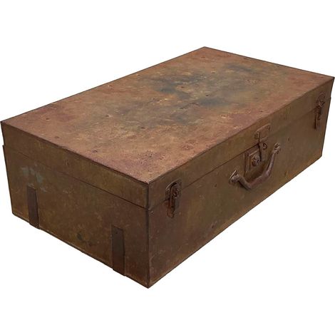 Maleta de metal acabado artesanal marrón 67x37x25h cm