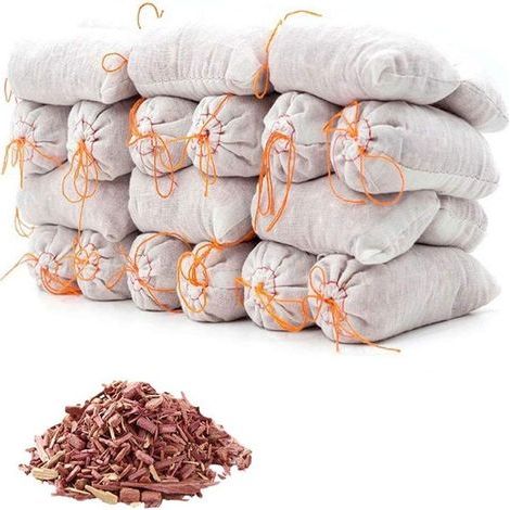 Packung mit 14 Duftsäckchen mit roten Zedernholzspänen zur Aufbewahrung in Schränken und Schubladen. Frischer Duft. Ideal zum Beduften Ihrer Schuhe. (1/5)