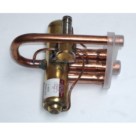 4-Wege-Ventilkörper STF-0202Z Y1R für RRLQ004-008CAV3 - 1672857 von Daikin