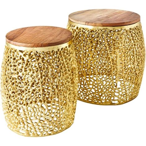Set von 2 METRIX Couchtischen in Gold mit kleinem runden Muster – Designer Couchtische aus Aluminium und Akazienholz