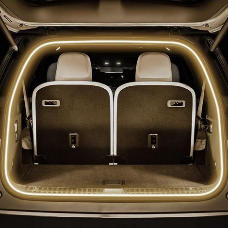 Auto Kofferraum LED Lichtleiste mit Sensor, 2M warmweiß, universell einsetzbar (1/5)