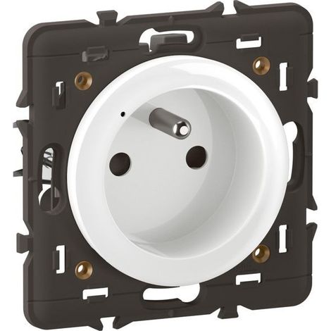 Legrand – Prise connectée 2P+T 16A – Céliane with Netatmo – bornes automatiques – mesure consommation – compatible avec assistants vocaux (1/4)