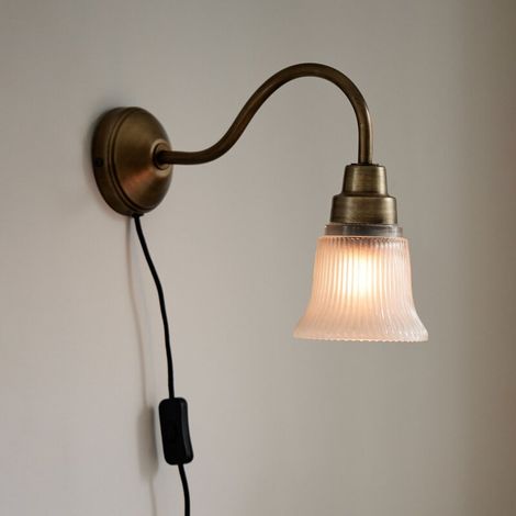 [GEBRAUCHT] B-Ware PR Home Wandleuchte Wandlampe Emmi messing patina Metall Glas Schalter Stecker (1/2)