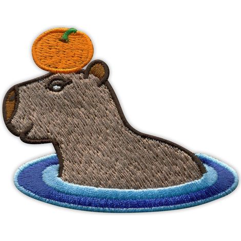 Aufnäher „Wasserschwein beim Orangenbaden“ – Magnetische Rückseite – Gestickter Aufnäher/Abzeichen/Emblem