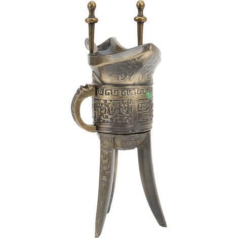 Coupe à vin ancienne, élégante et raffinée, en métal à trois pieds, style traditionnel. (1/5)