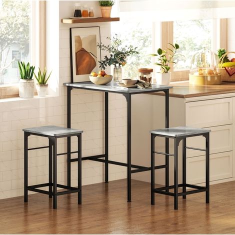 Table de bar avec 2 tabourets gris, plateau effet bois, structure acier, pieds antidérapants, pour cuisine ou coin repas compact style industriel – CHICFURN (1/5)