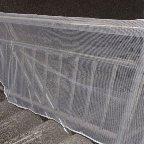 Filet de sécurité pour balcon de 3 mètres - Protection anti-accident pour enfants, enfants et animaux domestiques, mesh pour rampes d'escalier - Blanc (1/3)