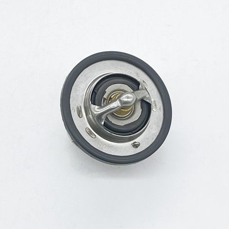 L'ensemble thermostat 90916-03099 16340-54010 est disponible pour Hilux Hiace. (1/4)