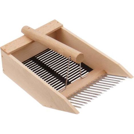 Recolector de frambuesas y arándanos de madera con peine de dientes de acero (1/2)