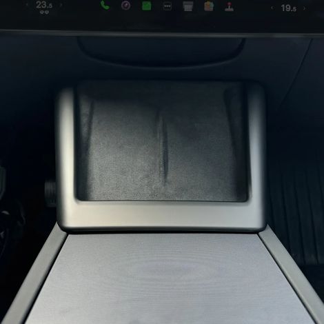 (Noir mat) Convient aux modèles Tesla Model Y, Juniper 2025 et Model 3 Highland. Coussinet de chargement sans fil en silicone, protection d'écran et autocollants pour panneau central. (1/4)