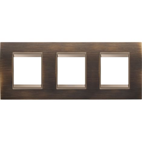 PLAQUE LUX 2+2+2P H MÉTAL LAITON GEWISS GW16226XQ