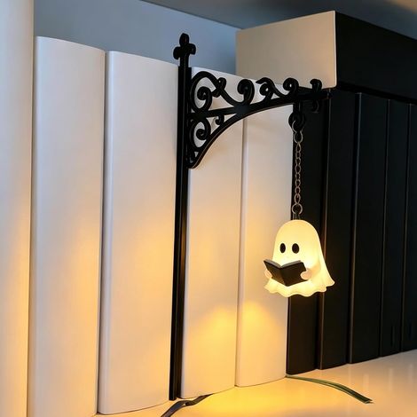 Lanterne vintage fantôme pour bibliothèque, mini veilleuse LED chaude, lampe de lecture portable, décoration d'Halloween effrayante pour étagère et décoration de table intérieure (1/5)