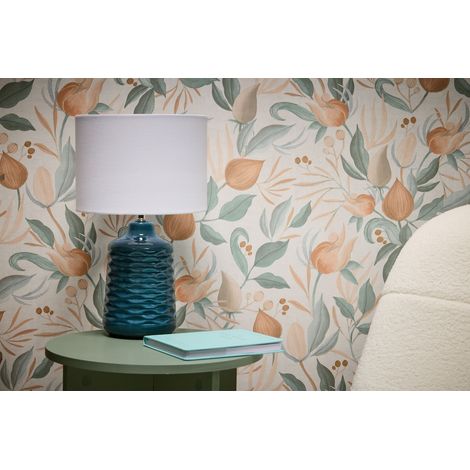 Papier peint intissé fleuri, scandinave aux tons crème, vert et orange - 10,05 x 0,53 m - collection Cosmopolitan (1/5)