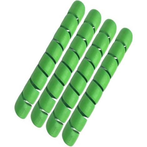 Set mit 4 effektiven Baumstammschutzrohren.