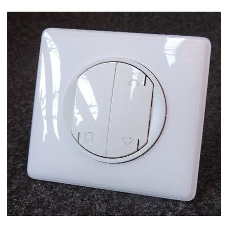Legrand – Commande de volet supplémentaire sans fil blanc – Prêt à poser – Compatible avec système BUS SCS – Installation facile – IP20 (1/2)