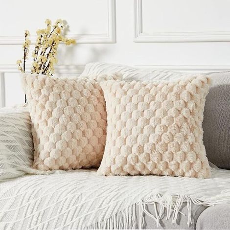 Lot de 2 Taies d'oreiller décorative Fausse Fourrure Boho Style Housses de Coussin en Forme pour Un décor de Maison de salon de canapé-lit Beige 50x50cm (1/4)