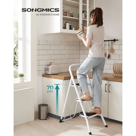 SONGMICS Scaletta a 3 Gradini, Scala Pieghevole, Gradini di 20 cm con Gomma Antiscivolo, Corrimano e Piedi Antiscivolo, Portata di 150 kg, in Acciaio, Testata da SGS, Bianco e Nero (1/6)