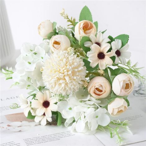 Les fleurs artificielles en soie conviennent aux mariages, à la Saint-Valentin, à la fête des mères — bouquets, centres de table et décoration intérieure elles peuvent être utilisées en complément de