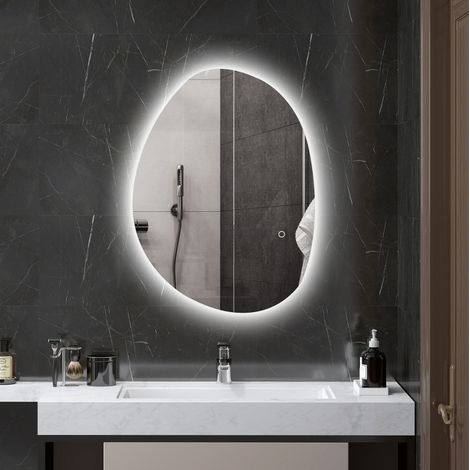 Specchio bagno asimmetrico 70 x 50 cm con LED anti-appannamento, argento DESVIAE (1/5)