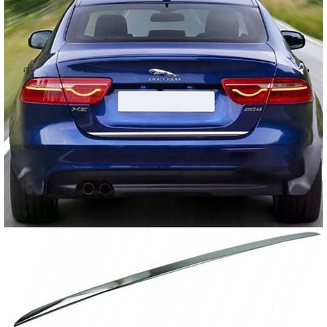 Jaguar XE 2015- Embellecedor de tapa de maletero cromado (1/5)