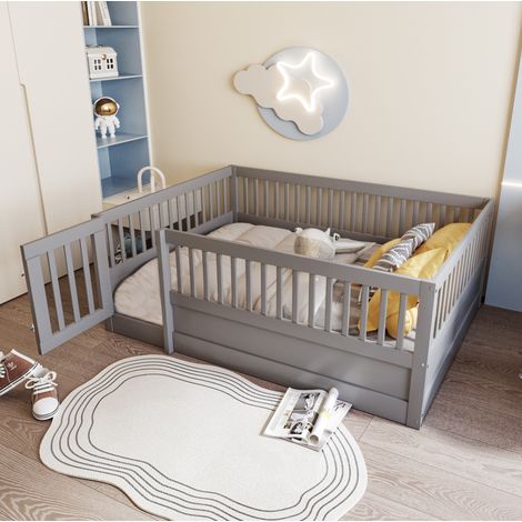 Lit simple enfant au sol 140x200 cm en bois gris avec barrières et porte, sans matelas - CHICFURN (1/5)