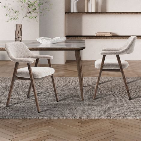 Lot de 2 fauteuils repas en tissu texturé sable et chêne foncé (1/5)